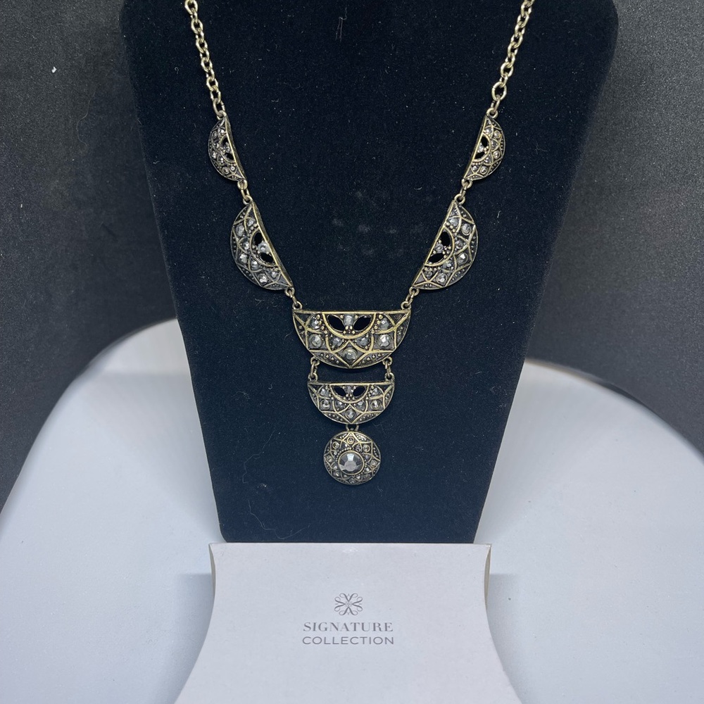 Avon Infinite Stars statement necklace 20” adjustable